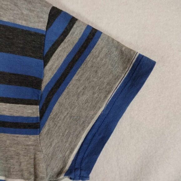 Boys Size Small Distortion T-shirt, Gently Used, Striped Blue Grey White - Picture 6 of 8
